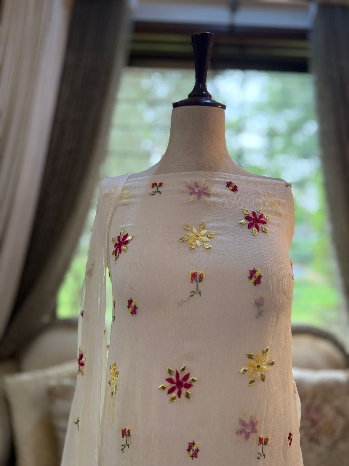 Unique handcrafted dresses that blend traditional Pakistani artistry